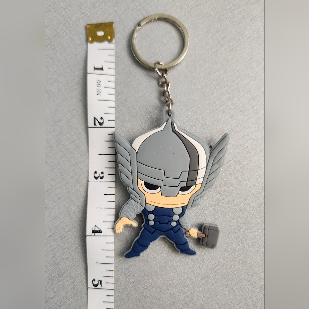 Thor Marvel Superhero Keychain - Picture 4 of 5